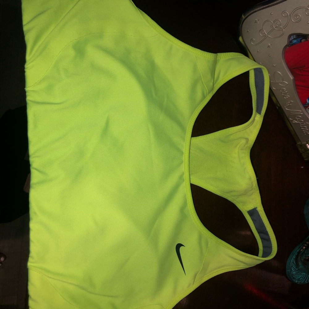 Sports bra